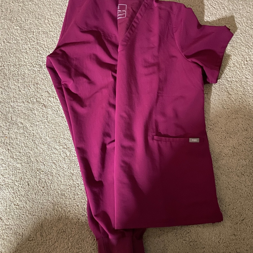 Figs scrub set excellent condition